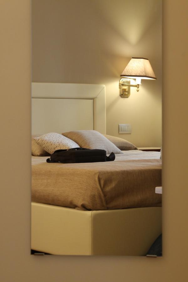 Bronzino House Bed and Breakfast Milano Eksteriør billede